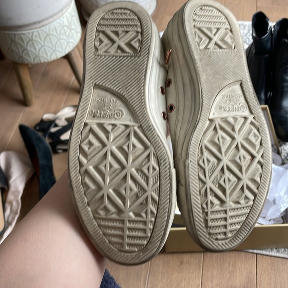 Egret (white) Leather Converse with Rose Gold details - Picture 3 of 4